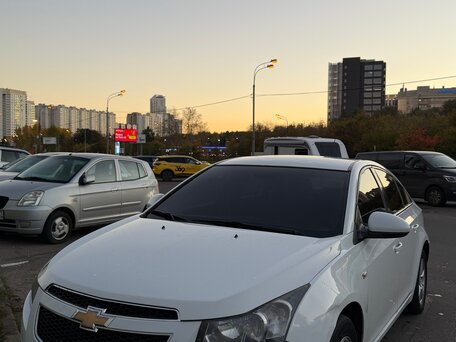 2011 Chevrolet Cruze I, белый, 630000 рублей, вид 3