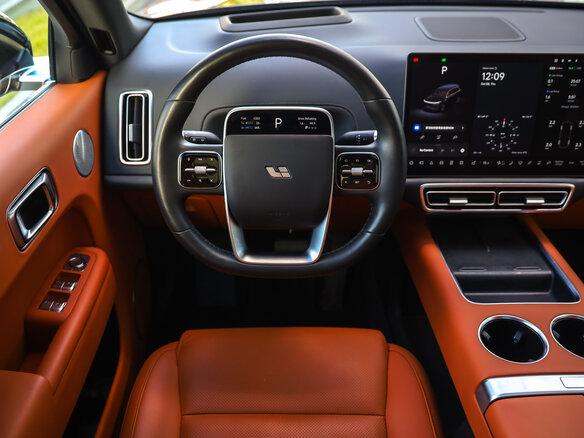 2023 Li Auto (Lixiang) L9 44.5 kWh I, чёрный, 6499000 рублей - вид 13