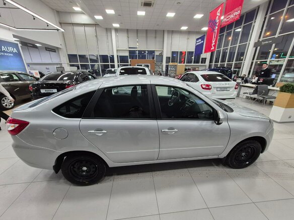 2026 Lada (ВАЗ) Granta I Рестайлинг, серебристый, 1151000 рублей - вид 11