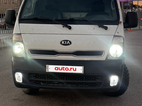 2013 Kia Bongo, белый, 850000 рублей - вид 1