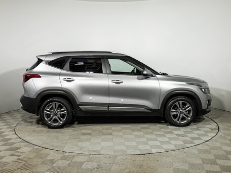 2020 Kia Seltos I, серый, 1869700 рублей, вид 4