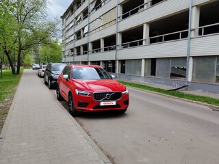 2018 Volvo XC60 II, красный, 2500000 рублей, вид 3