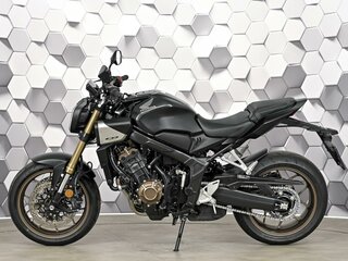 2024 Honda CB 650R, чёрный, 1177000 рублей, вид 4