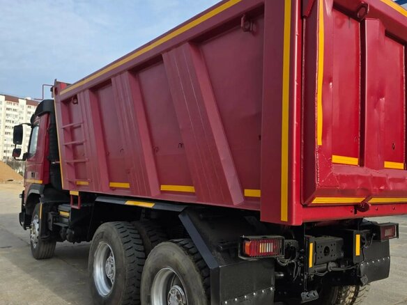 2012 Volvo FM, красный, 3500000 рублей - вид 2