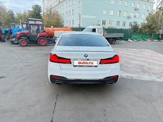 2022 BMW 5 серии 520i VII (G30/G31/G38) Рестайлинг, белый, 4300000 рублей, вид 5