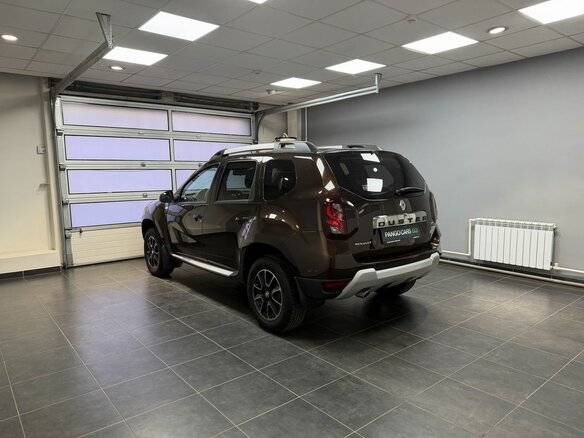 2017 Renault Duster I Рестайлинг, коричневый, 1650000 рублей - вид 3