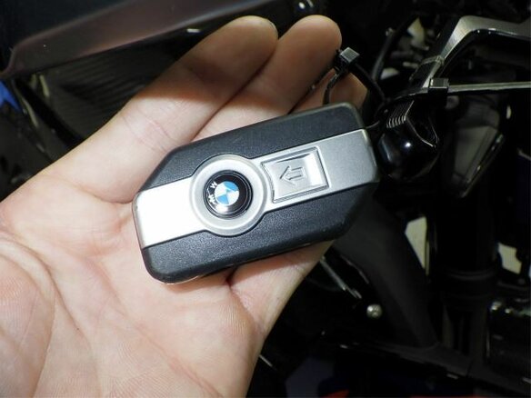 2024 BMW M 1000 R, чёрный, 2117000 рублей - вид 8