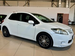 2010 Toyota Auris I Рестайлинг, белый, 749000 рублей, вид 5