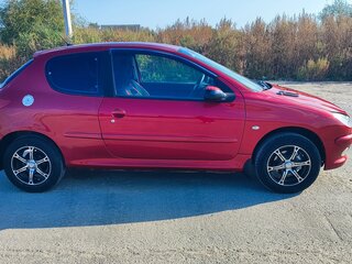 2007 Peugeot 206, красный, 199000 рублей, вид 3