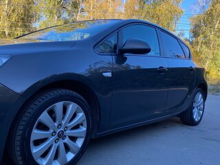 2013 Opel Astra J Рестайлинг, серый, 855000 рублей, вид 1