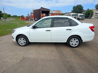 2021 Lada (ВАЗ) Granta I Рестайлинг, белый, 625000 рублей, вид 4