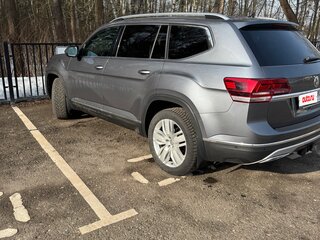 2018 Volkswagen Teramont I, серый, 2950000 рублей, вид 3
