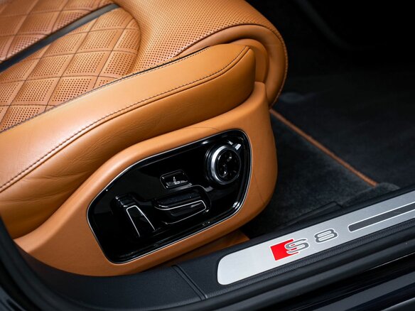 2016 Audi S8 III (D4) Рестайлинг, синий, 8490000 рублей - вид 33