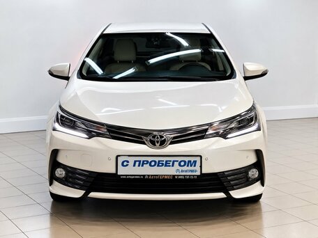 2018 Toyota Corolla XI (E160, E170, E180) Рестайлинг 1, белый, 1650000 рублей, вид 2