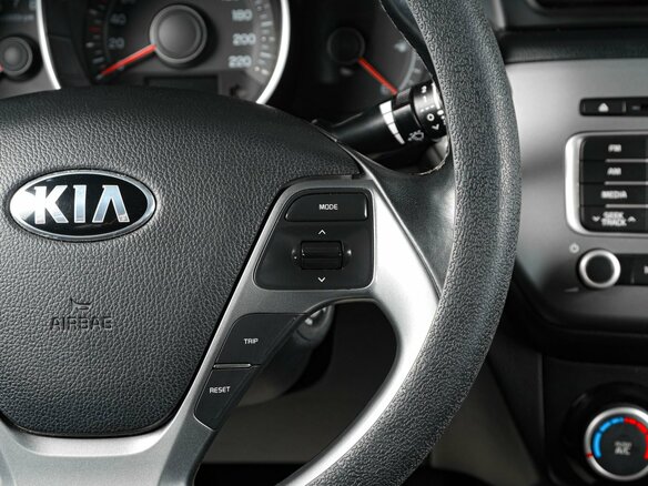 2015 Kia Rio III Рестайлинг, красный, 1169000 рублей - вид 14