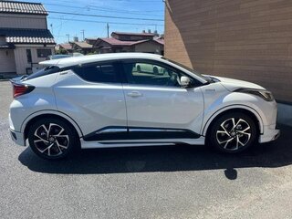 2023 Toyota C-HR I Рестайлинг, белый, 1760000 рублей, вид 5