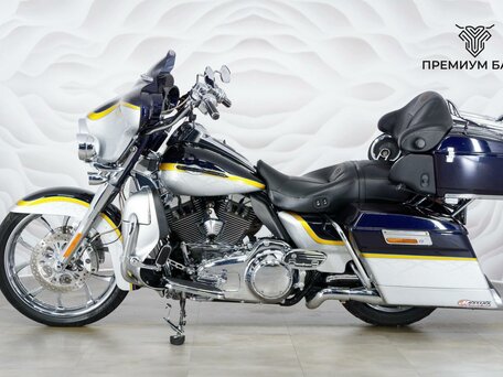 2012 Harley-Davidson CVO, серебристый, 1230000 рублей, вид 2