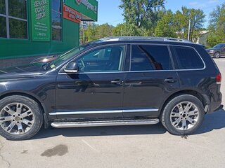 2007 Volkswagen Touareg I Рестайлинг, чёрный, 1150000 рублей, вид 2