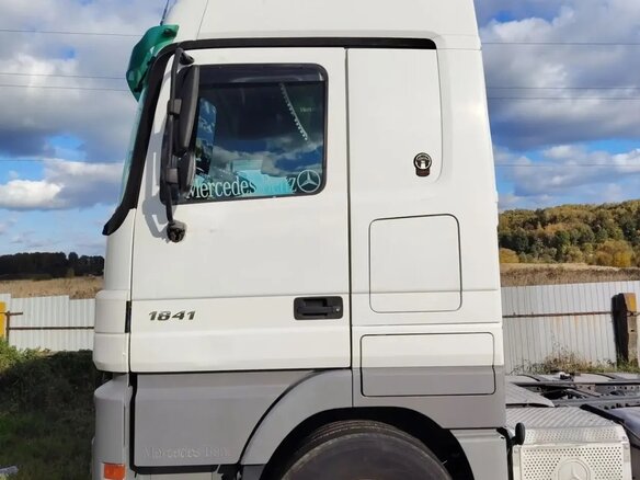 2008 Mercedes-Benz Actros, белый, 1950000 рублей - вид 8