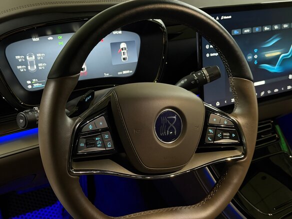 2025 BYD Han DM-i I Рестайлинг 2, серебристый, 4990000 рублей - вид 6