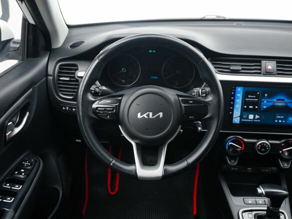 2021 Kia Rio X IV Рестайлинг, белый, 1489000 рублей - вид 6
