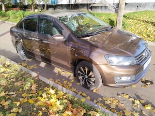 2018 Volkswagen Polo V Рестайлинг, коричневый, 1100000 рублей, вид 1