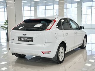 2011 Ford Focus II Рестайлинг, белый, 572000 рублей, вид 2