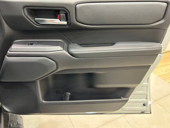 2026 Toyota Land Cruiser Prado 250 Series, белый, 12490000 рублей - вид 17