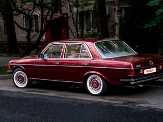 1976 Mercedes-Benz W123 200, пурпурный, 650000 рублей, вид 3