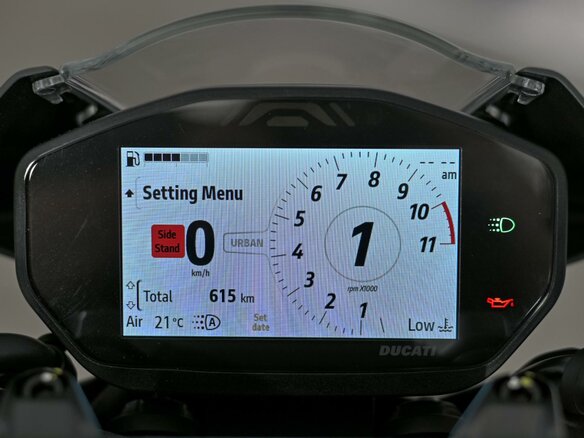 2024 Ducati Monster 937, серый, 1277000 рублей - вид 8