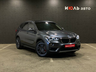 2017 BMW X1 20i xDrive II (F48), серый, 2750000 рублей, вид 3