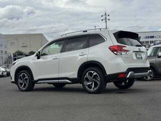 2022 Subaru Forester V Рестайлинг, белый, 2150001 рублей, вид 2