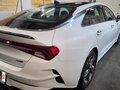2020 Kia K5 III, белый - вид 1
