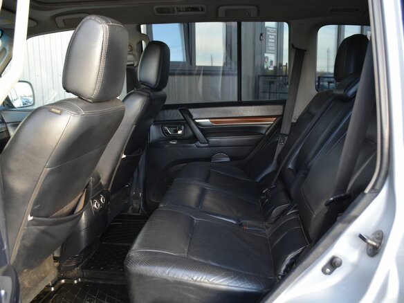 2007 Mitsubishi Pajero IV, чёрный, 1199888 рублей - вид 11
