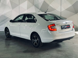 2017 Skoda Rapid I Рестайлинг, белый, 820000 рублей, вид 4