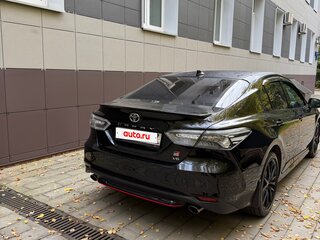 2021 Toyota Camry VIII (XV70), чёрный, 4000000 рублей, вид 3