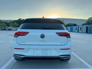 2023 Volkswagen Golf VIII, белый, 1530004 рублей, вид 4