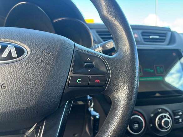 2014 Kia Rio 5-speed III, голубой, 1050000 рублей - вид 22