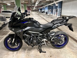 2018 Yamaha MT-09 Tracer (FJ-09), чёрный, 799000 рублей, вид 1