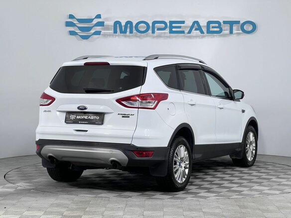 2015 Ford Kuga II, белый - вид 4