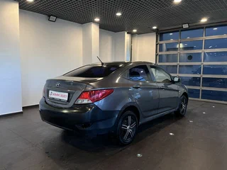 2013 Hyundai Solaris I, серый, 300000 рублей, вид 3