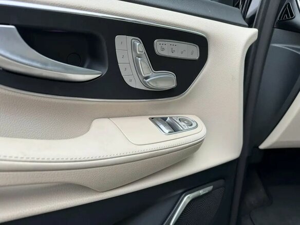 2026 Mercedes-Benz V-Класс Extra Long 300 d экстра длинный III (W447) Рестайлинг 2, чёрный, 14450000 рублей - вид 18