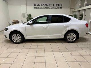 2018 Skoda Octavia III (A7) Рестайлинг, белый, 1699000 рублей, вид 5