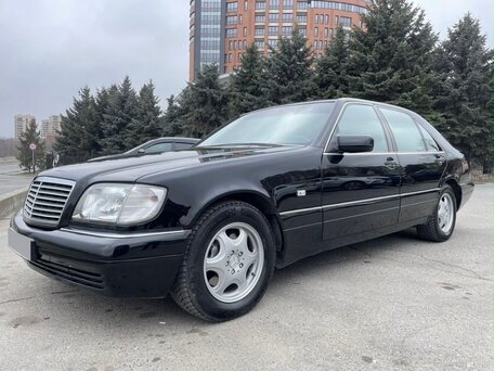 1997 Mercedes-Benz S-Класс 420 III (W140) Рестайлинг, чёрный, 1200000 рублей, вид 2
