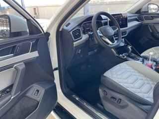 2022 Volkswagen Tayron I Рестайлинг, белый, 2900000 рублей, вид 5