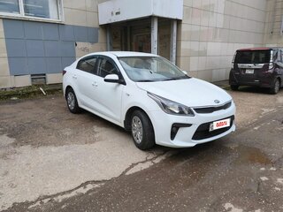 2017 Kia Rio IV, белый, 1300000 рублей, вид 2