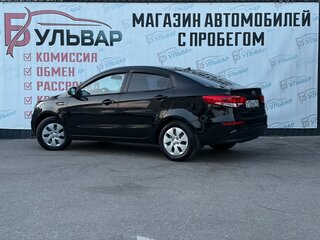 2016 Kia Rio III Рестайлинг, чёрный, 759000 рублей, вид 4