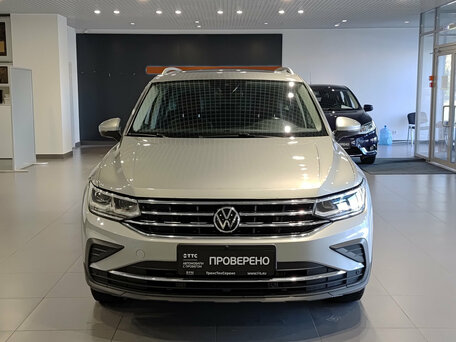 2021 Volkswagen Tiguan II Рестайлинг, серый, 2845000 рублей, вид 2