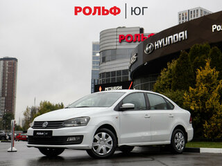 2016 Volkswagen Polo V Рестайлинг, белый, 948000 рублей, вид 1