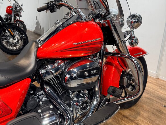 2017 Harley-Davidson Road King, красный, 1899000 рублей - вид 10